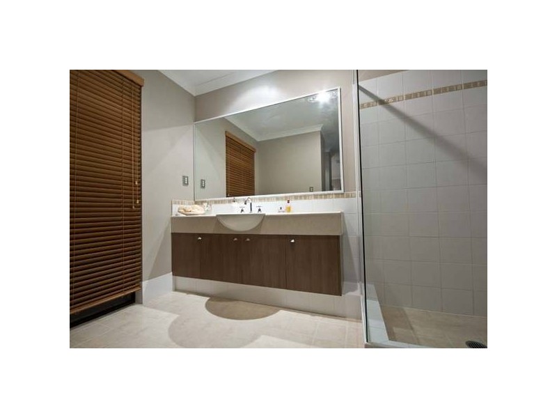 12 Grasmere Fairway, Tapping WA 6065