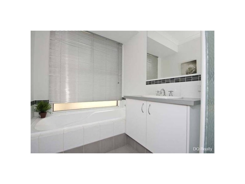 18 Alvarez Parkway, Tapping WA 6065