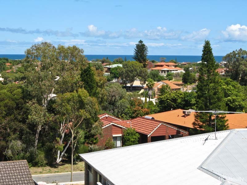 8 Volute Place, Mullaloo WA 6027