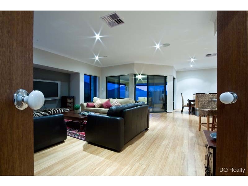 17 Dublin Road, Darch WA 6065