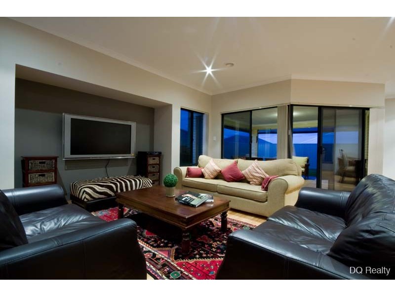 17 Dublin Road, Darch WA 6065