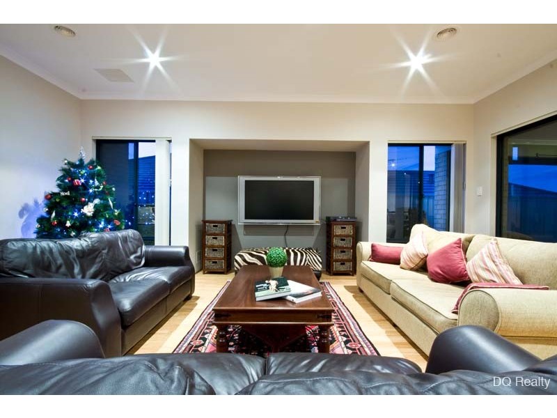 17 Dublin Road, Darch WA 6065