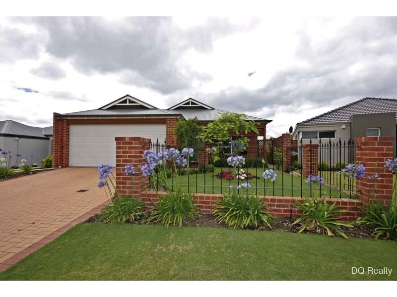 16 Alvarez Parkway, Tapping WA 6065