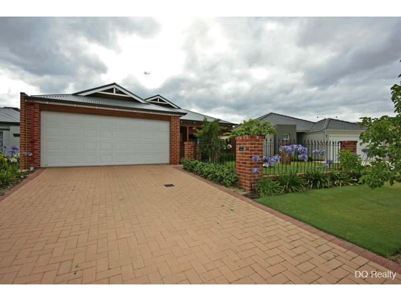 16 Alvarez Parkway, Tapping WA 6065