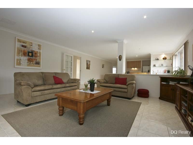 16 Alvarez Parkway, Tapping WA 6065