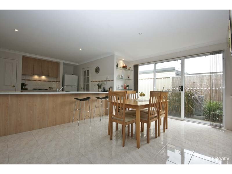 16 Alvarez Parkway, Tapping WA 6065