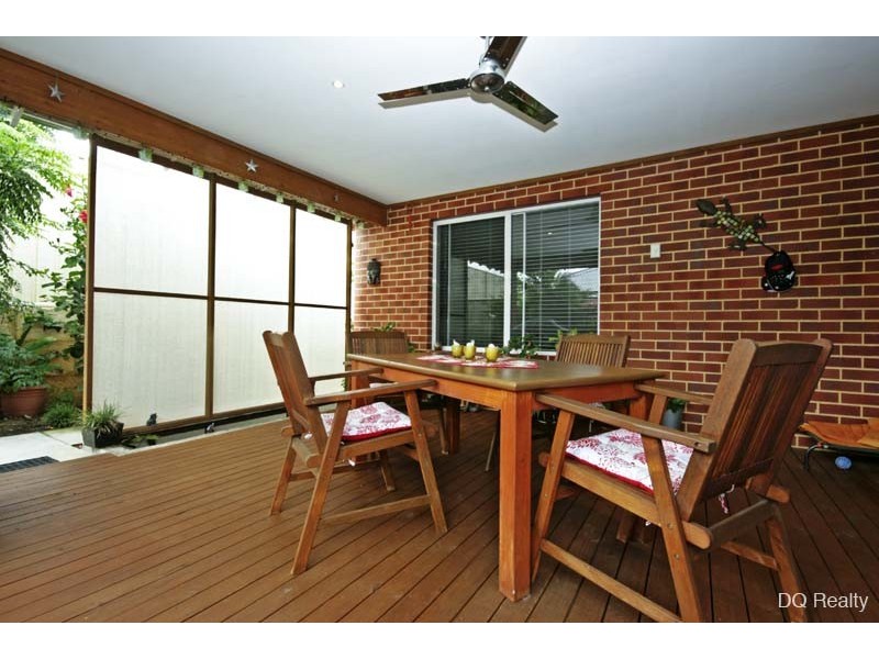 16 Alvarez Parkway, Tapping WA 6065