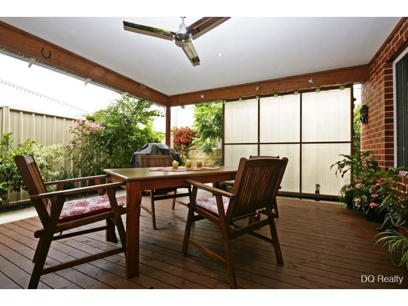 16 Alvarez Parkway, Tapping WA 6065