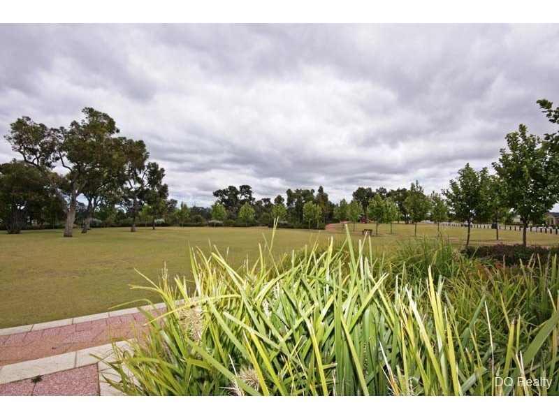 16 Alvarez Parkway, Tapping WA 6065