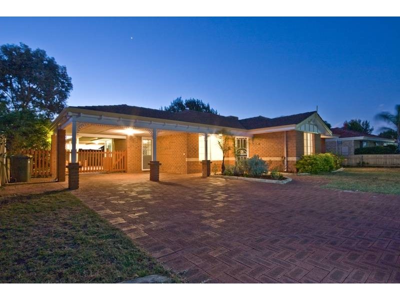 14 Winchester Place, Ballajura WA 6066