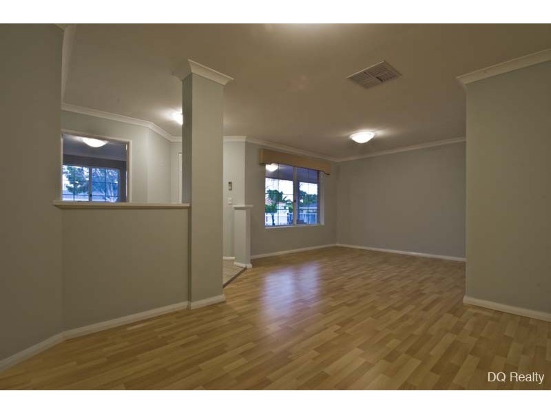 14 Winchester Place, Ballajura WA 6066