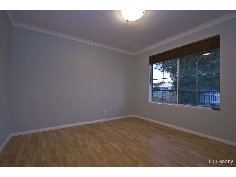 14 Winchester Place, Ballajura WA 6066