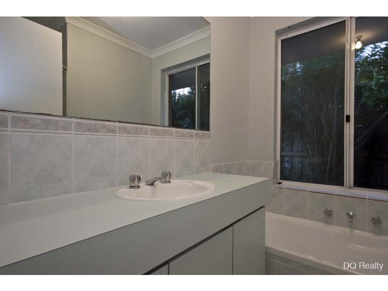 14 Winchester Place, Ballajura WA 6066