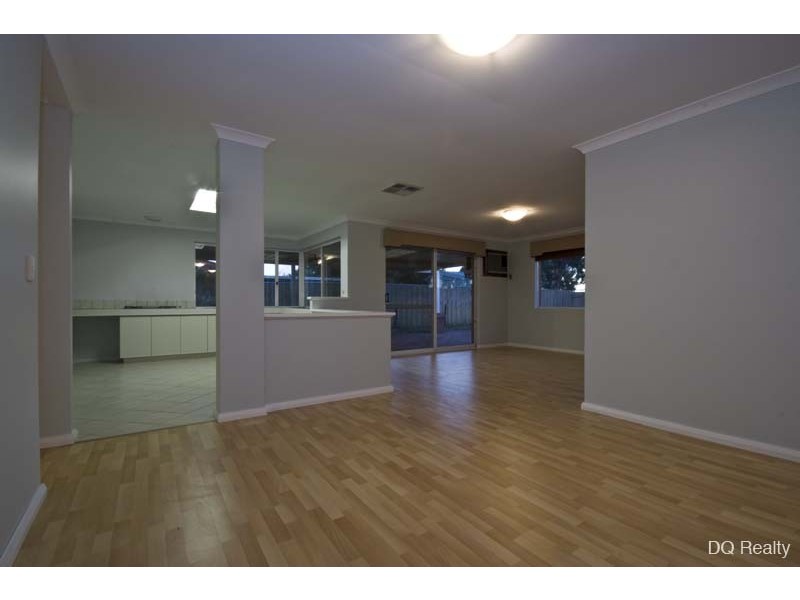 14 Winchester Place, Ballajura WA 6066