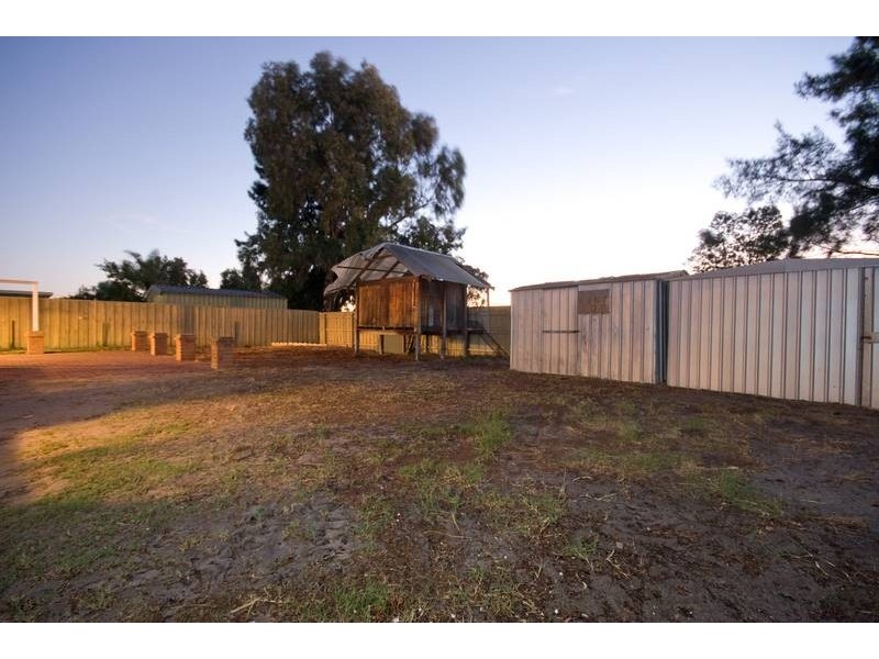 14 Winchester Place, Ballajura WA 6066