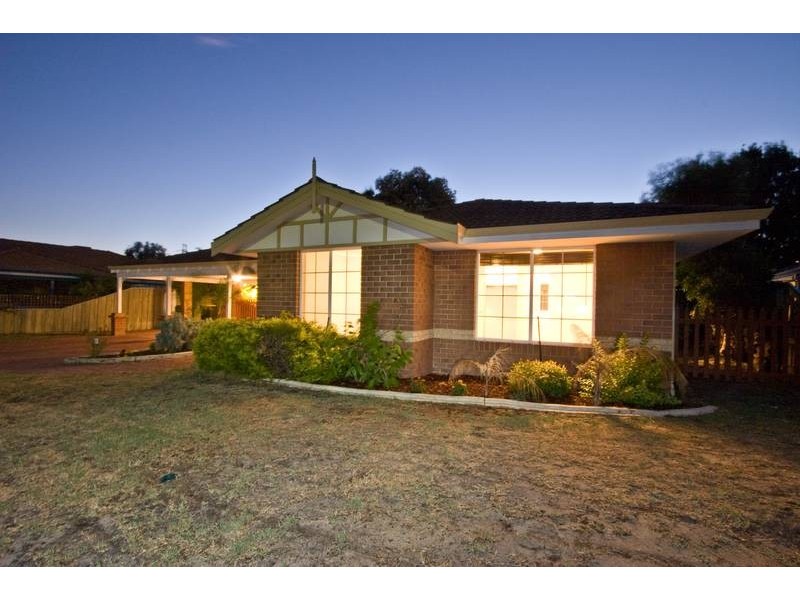 14 Winchester Place, Ballajura WA 6066