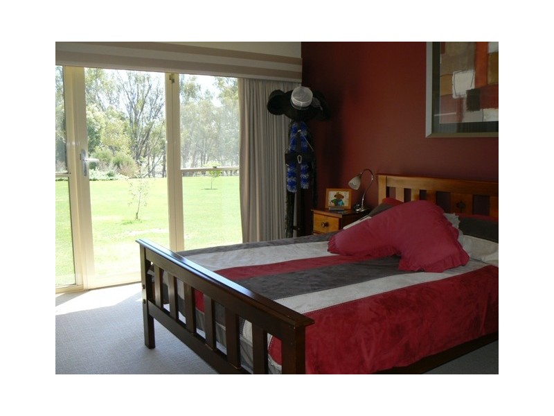 2 Ainsley Court, Echuca VIC 3564