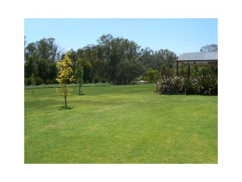 2 Ainsley Court, Echuca VIC 3564