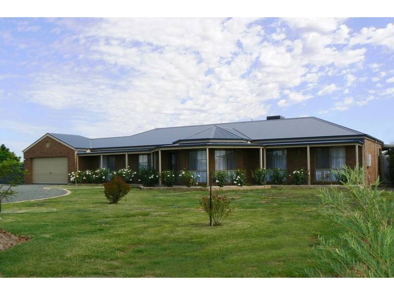 46 Brecon Court, Echuca VIC 3564