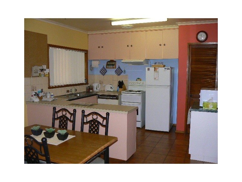 16 Hillview Avenue, Moama NSW 2731