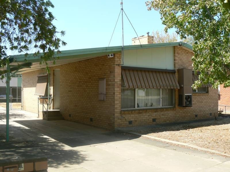242 Ogilvie Avenue, Echuca VIC 3564