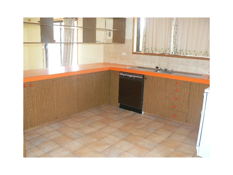 73 Pakenham St, Echuca VIC 3564