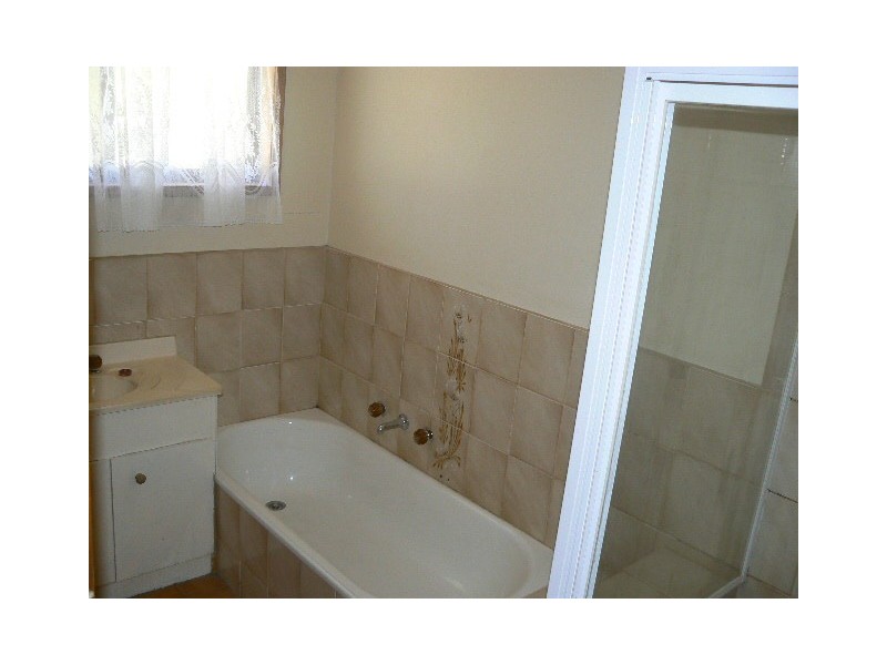 73 Pakenham St, Echuca VIC 3564