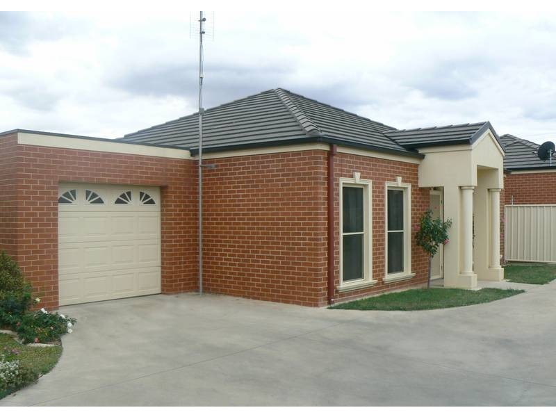 2/23 Hare Street, Echuca VIC 3564