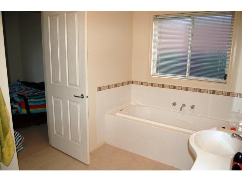 1/4B Warden St, Moama NSW 2731
