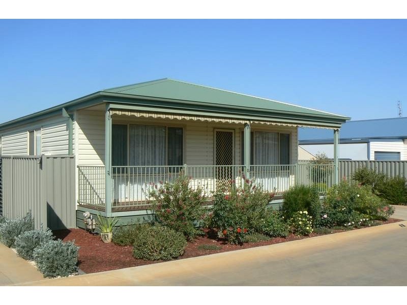 2 Perry Place, Cobb Haven, Moama NSW 2731