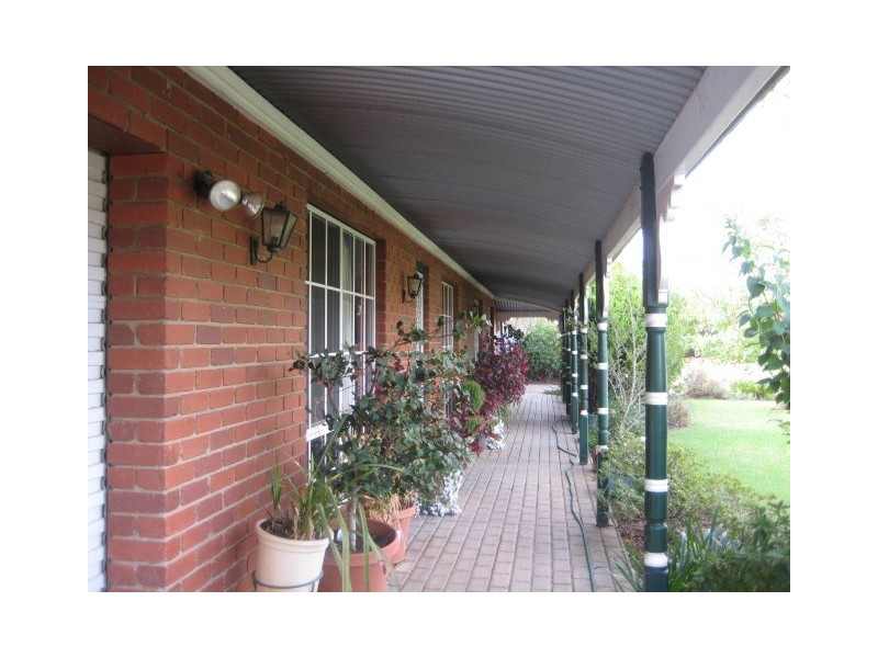 18 Lawson Drive, Moama NSW 2731