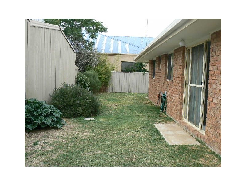 3/2 Hopwood St, Echuca VIC 3564