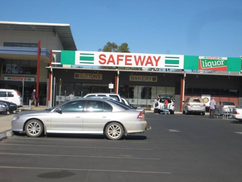 Cnr Cobb Highway & Perricoota Road, Moama NSW 2731