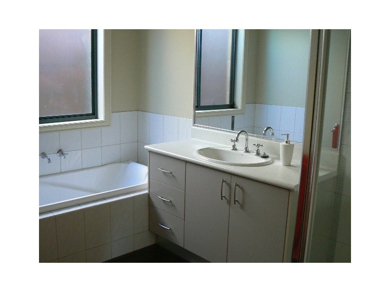 69 Eyre St, Echuca VIC 3564