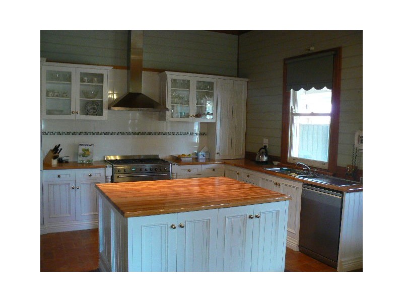 8 McIntyre Crt, Echuca VIC 3564