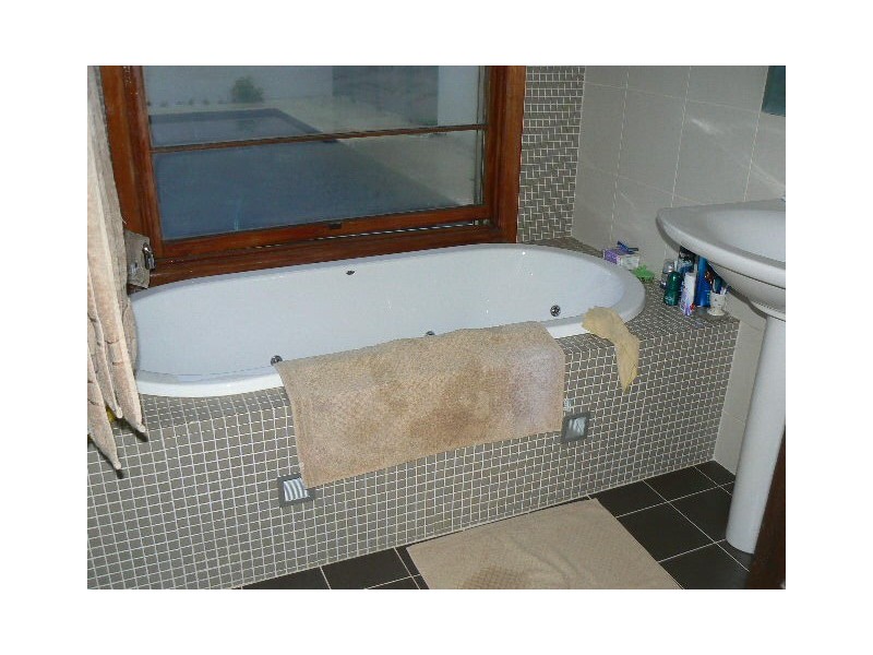 209 McKinlay St, Echuca VIC 3564