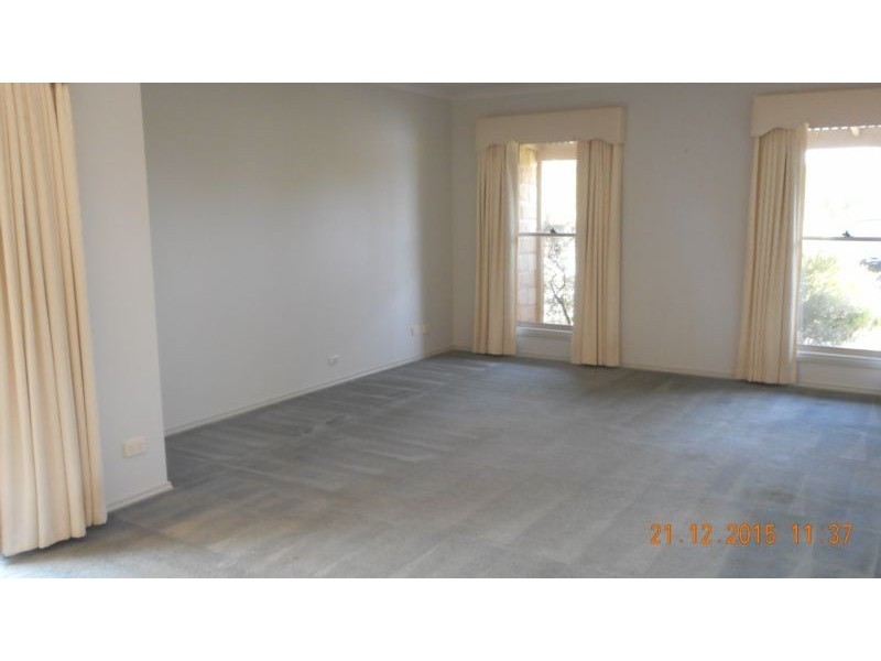 24 Brecon Crt, Echuca VIC 3564