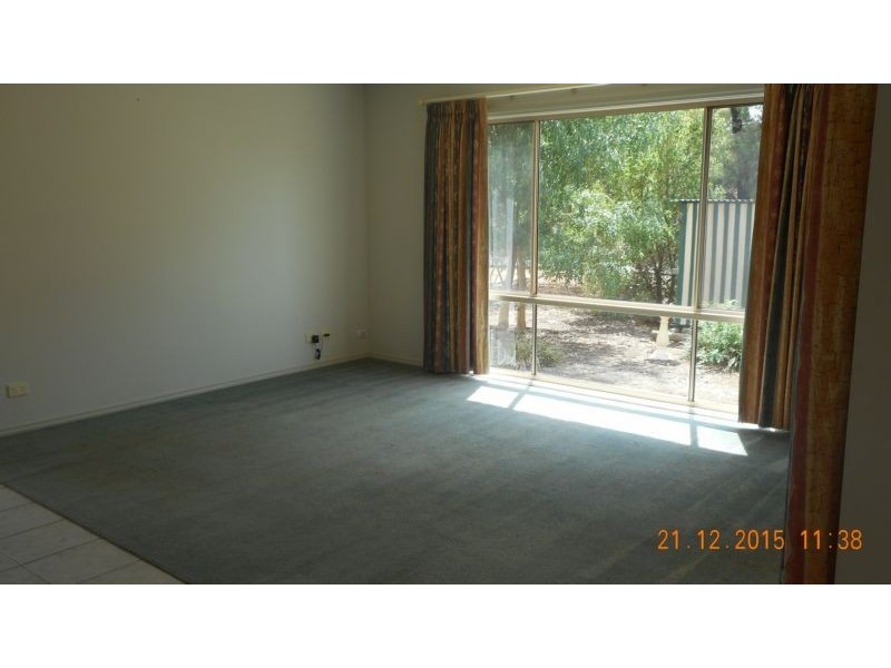 24 Brecon Crt, Echuca VIC 3564