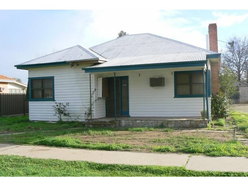 64 Eyre Street, Echuca VIC 3564