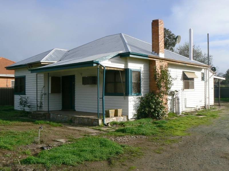 64 Eyre Street, Echuca VIC 3564