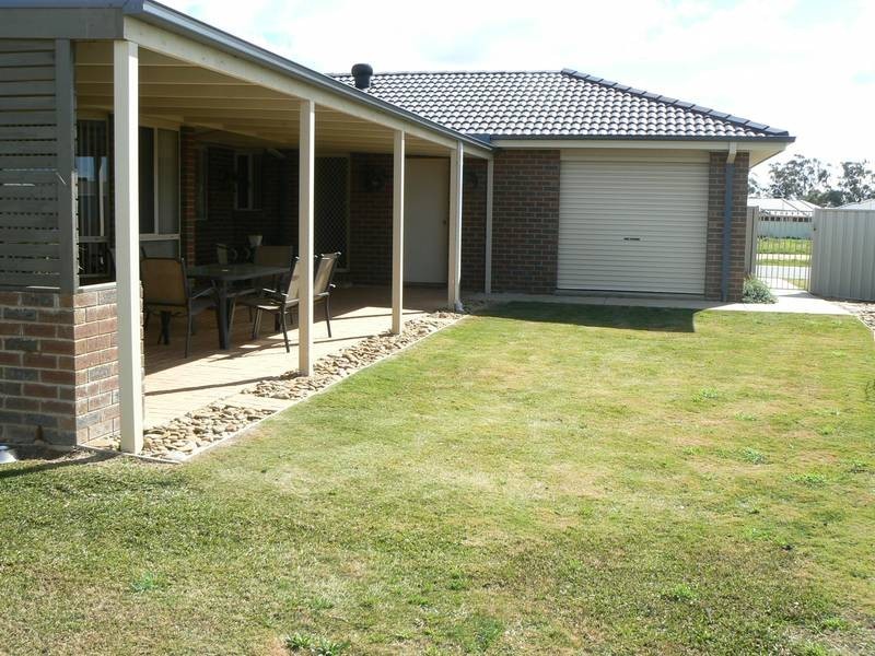14 Forfar Drive, Moama NSW 2731