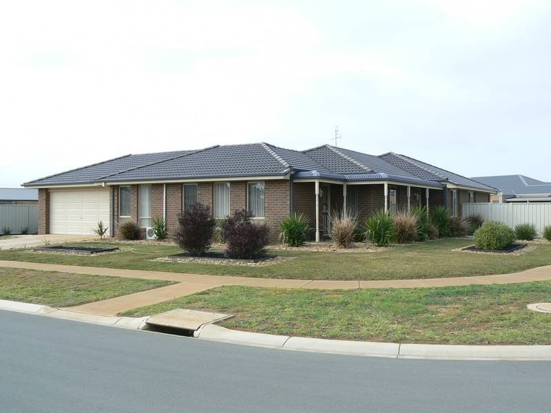 14 Forfar Drive, Moama NSW 2731