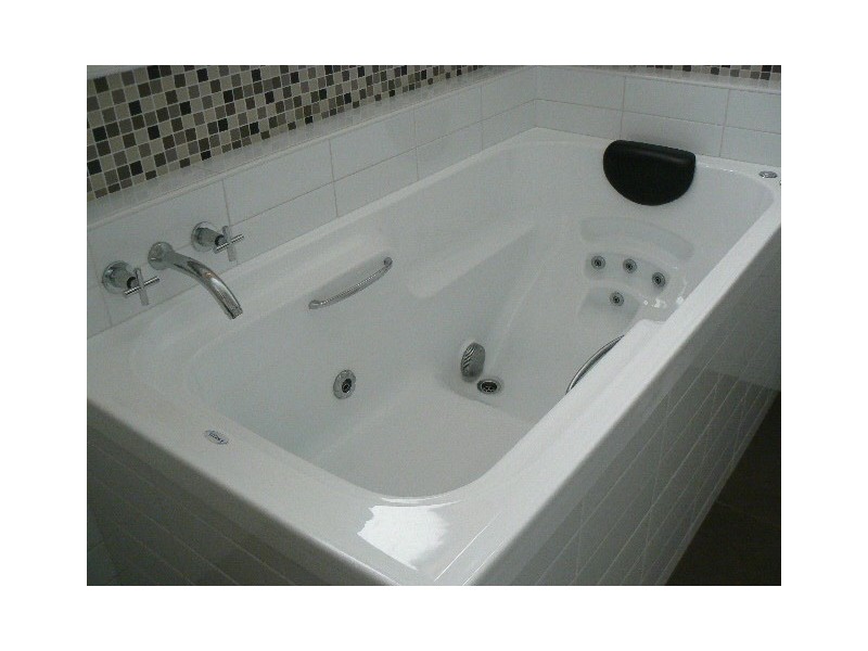 16 Iluka Ave, Moama NSW 2731