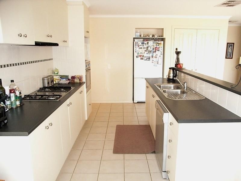 8 Park Ave, Echuca VIC 3564