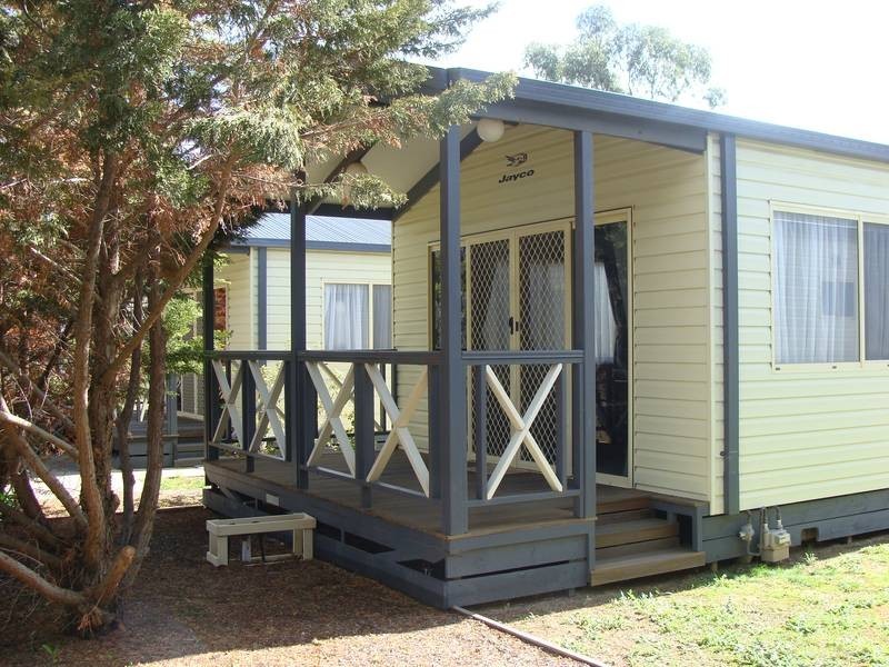 Cabin 63 Murray River Holiday Park, 2 Blair Street, Moama NSW 2731