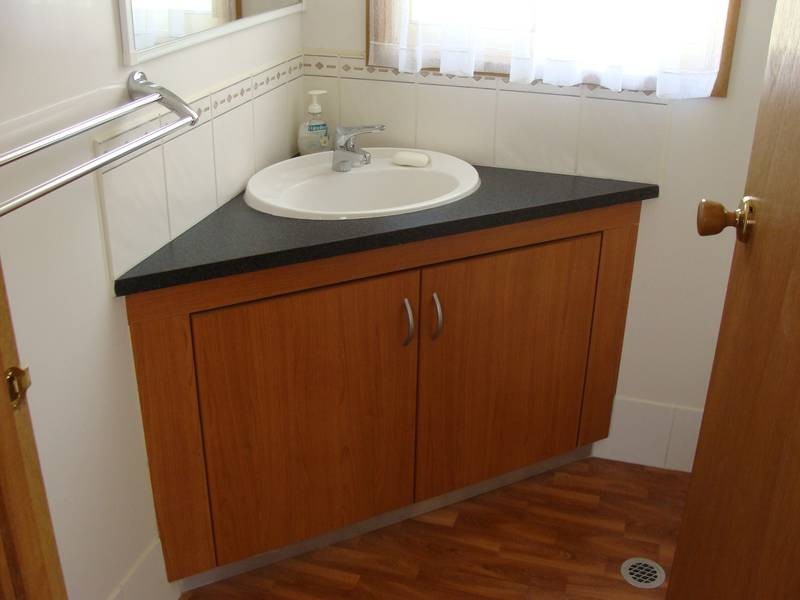 Cabin 63 Murray River Holiday Park, 2 Blair Street, Moama NSW 2731