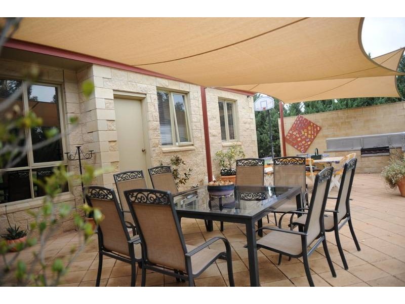 52 Schoeffel Drive, Echuca VIC 3564