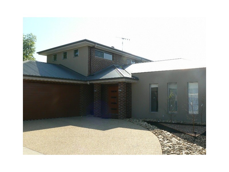 2/16 Echuca St, Moama NSW 2731