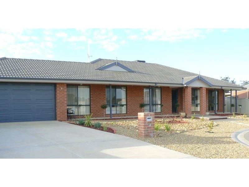 7 Lomond Court, Moama NSW 2731