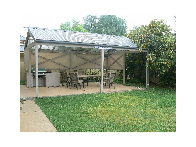 10 Simms St, Moama NSW 2731